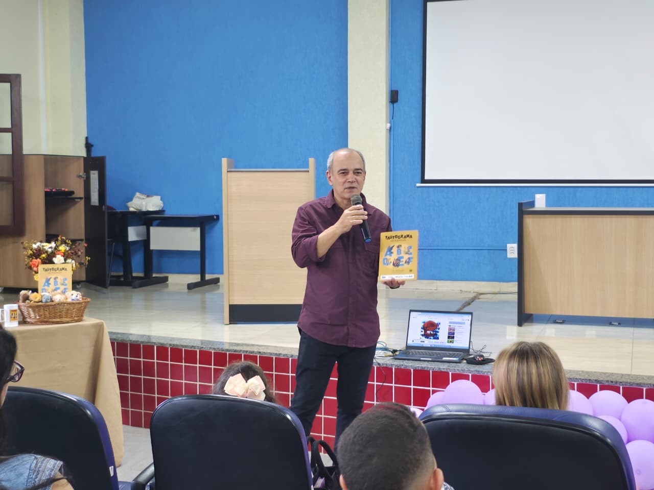 Escritor José Renato lança livro infantil 